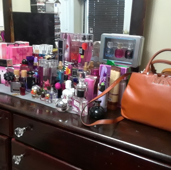 Meet your Posher, Rosemarie - Picture 3 of 8